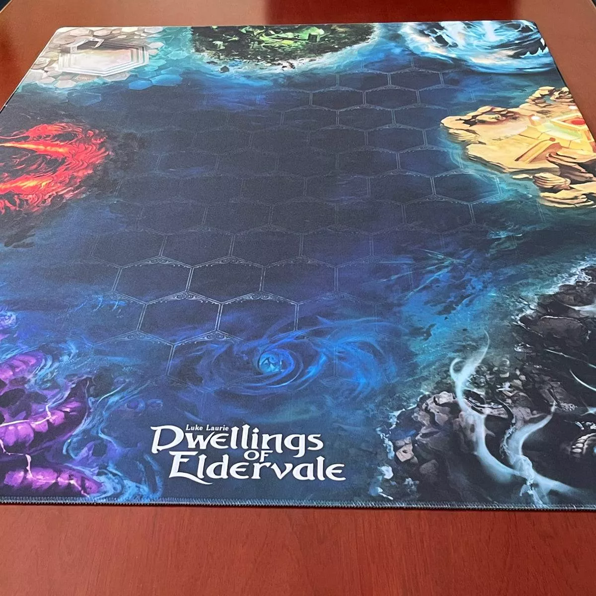 dwellings of eldervale : playmat plateau