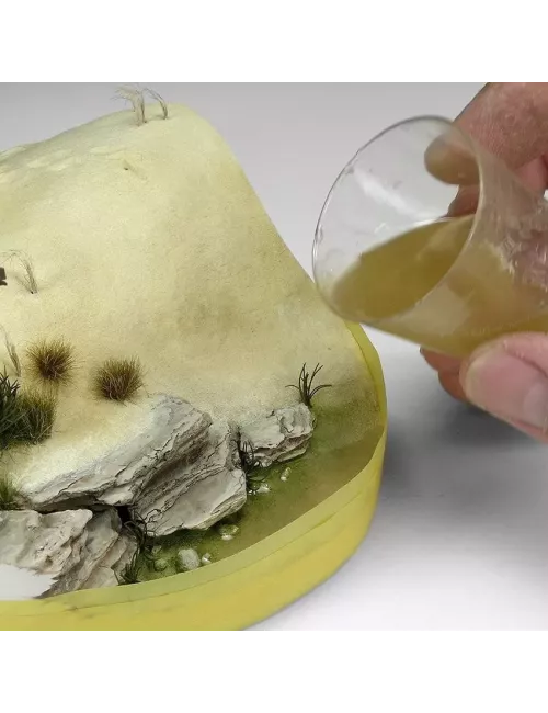 Resin Water - 2 Component Epoxy Resin 375ml - Diorama Series AK Interactive - Peinture & Modélisme - Ludum.fr